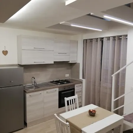 Marcohomechiaia *